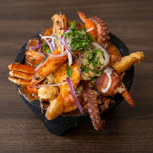 Molcajete de Mariscos.
